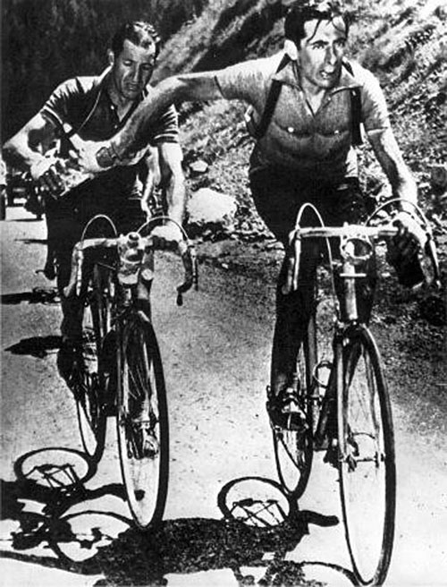 http://www.gramma.it/sussidiario/lezioni/07_attanti/07-attanti_img_%20mini/07-02_coppi_bartali.jpg